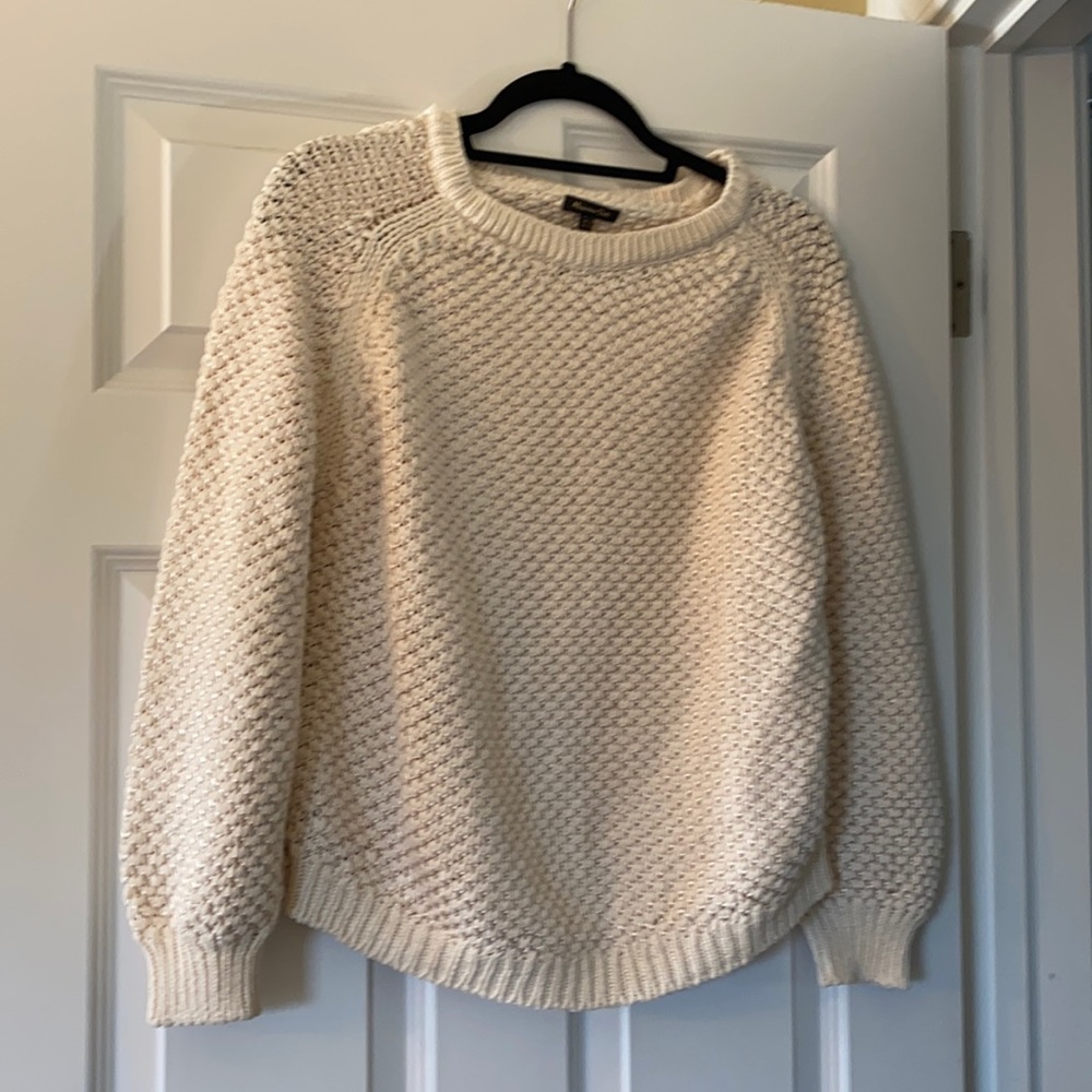 Beautiful knit crew neck sweater